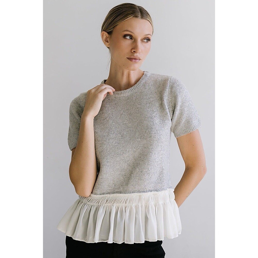 SUNDAY EDITION New Women's Knit Top Sweater MEDIUM Ruffle Hem Gray MWT20199‎
